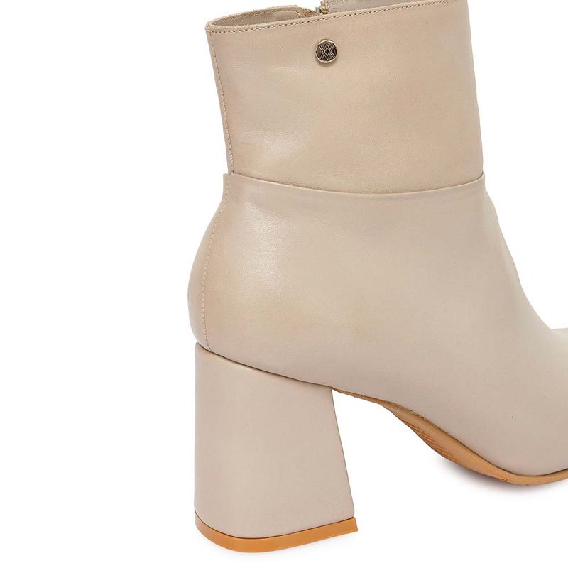 BOTIN-BASICO-CASUAL INFORMAL-MUJER-CUERO-VIALE-TACO SEPARADO-7 cm-RUT-2505ARENA -4-.jpg