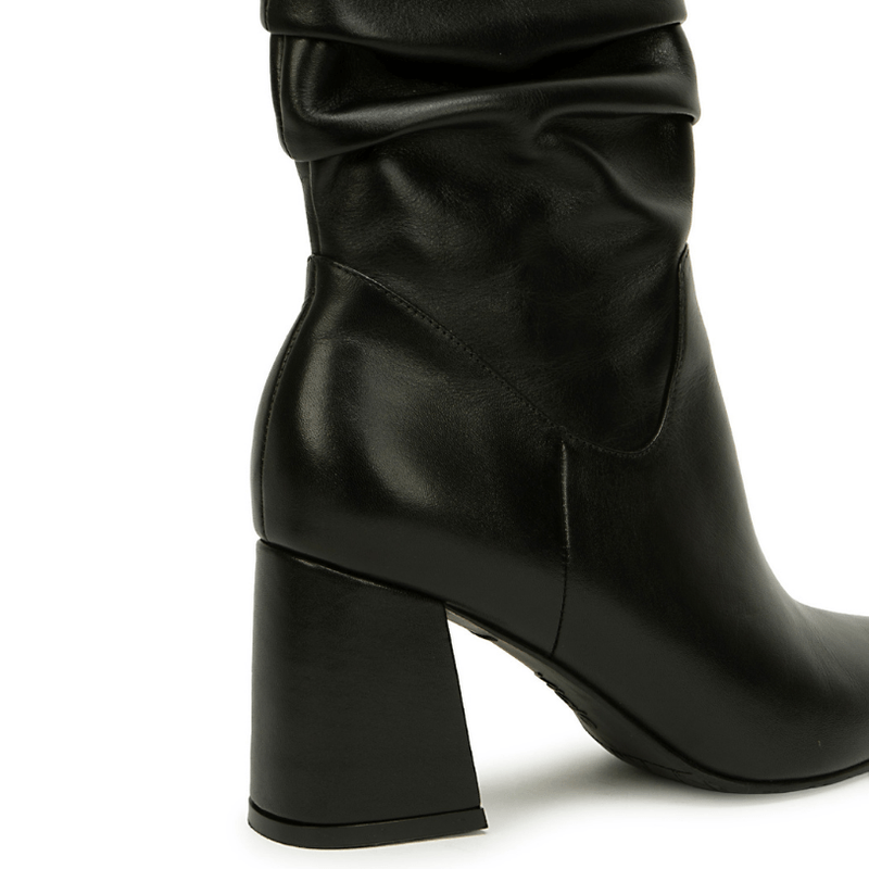 BOTA-MEDIA-CASUAL-LINDA-2623-NEGRO-CUERO