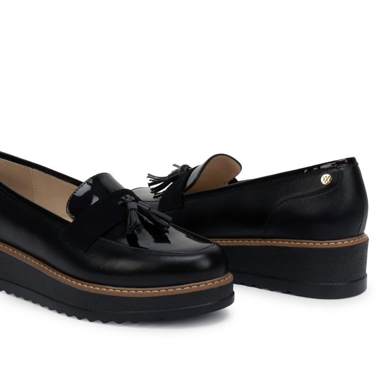 ZAPATO-MOCASÍN-CASUAL-TATI-2630-NEGRO-CUERO